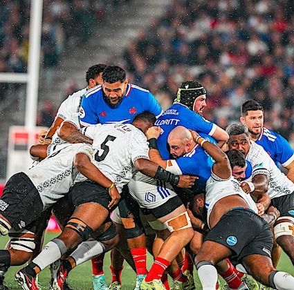 OVALIE - Coqs secoués par les Flying Fijians / Dax aux anges, Biarritz et Mont-de-Marsan assomés